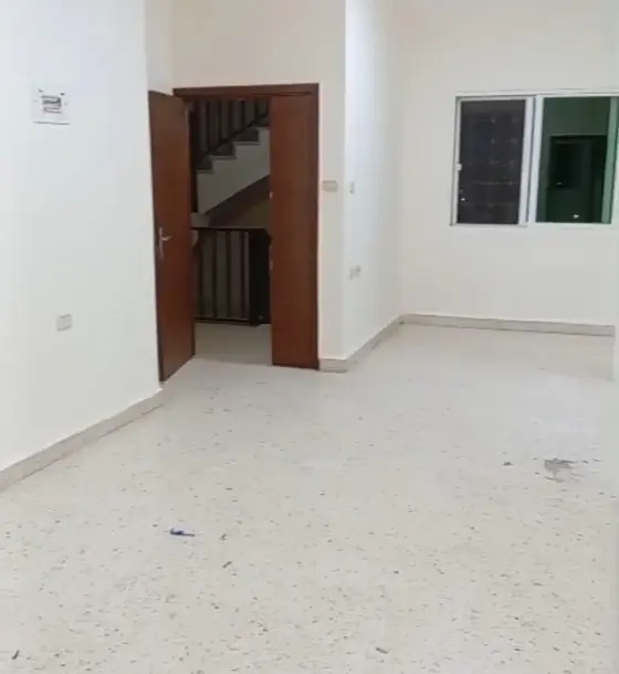 Next to Al Majd hall in Madaba Center, 82 m² two-bedroom flat
