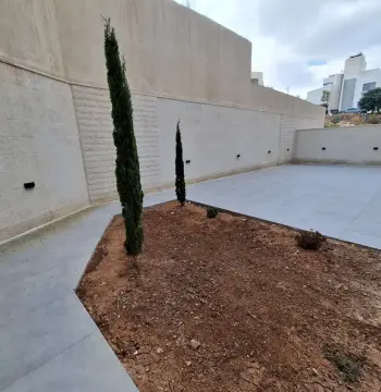 Unfurnished apartment for sale #2864