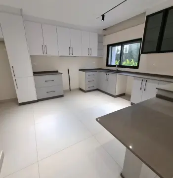 Unfurnished apartment to Rent #1914