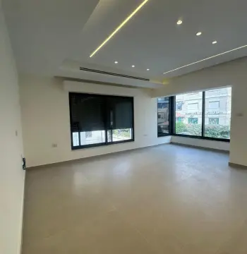 Unfurnished apartment for rent in Um Uthaina #1886