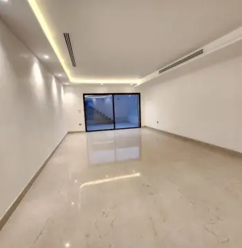 Unfurnished apartment for sale #1782