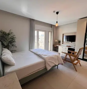 Cozy 1-Bedroom Apartment in the Heart of Jabal Weibdeh #11040