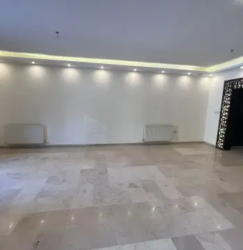 Four bedroom apartment for rent in Abdoun #736