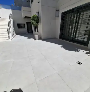 Unfurnished apartment to Rent #666