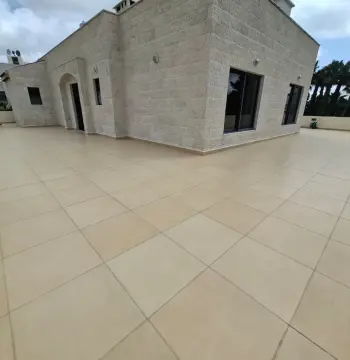 Furnished Roof to Rent #438