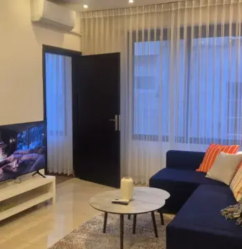 One bedroom apartment for rent #380