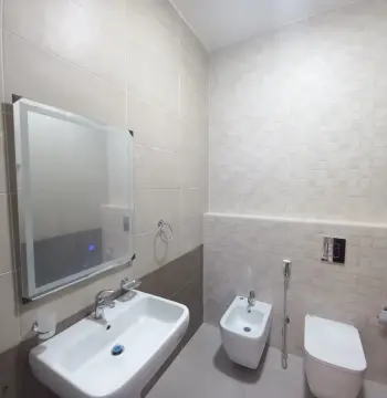 3-bedroom unfurnished roof for rent #294