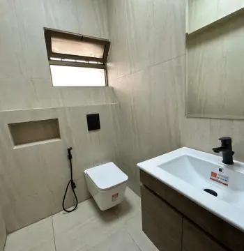 Semi furnished duplex apartment for rent in Abdoun #4218