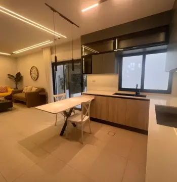 Fully Furnished 2-Bedroom Semi-Ground Apartment for Rent #10514