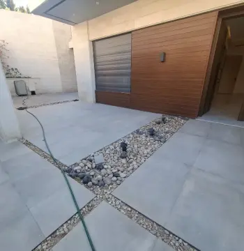 Semi-furnished Apartment to Rent #9890