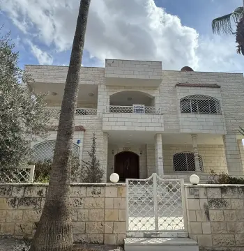 فيلا للبيع في الجبيهة