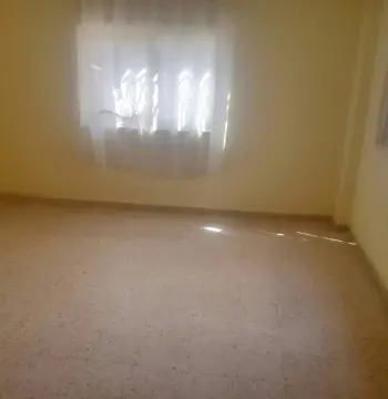 شقة للإيجار في Al Souq