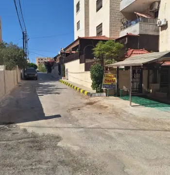 شقة للإيجار في Iskan Al Batrawi