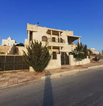 فيلا للبيع في Dahiet Al Madena Al Monawwara