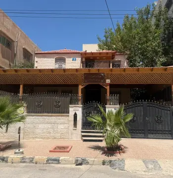 فيلا للبيع في Jabal Tareq