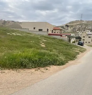 أرض للبيع في Al Sukhneh