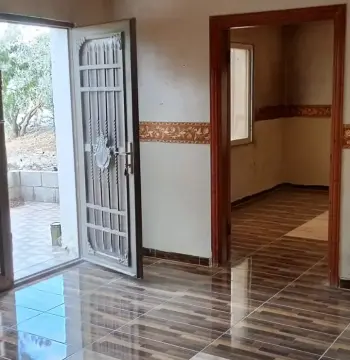شقة للإيجار في Al Husn