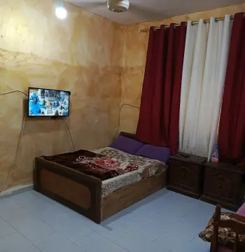 شقة للإيجار في Al Mahdood Al Wasat