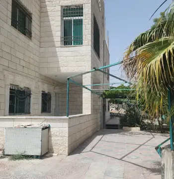 شقة للإيجار في Al Balqa'