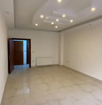 شقة للإيجار في أخرى