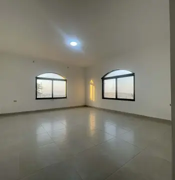 شقة للإيجار في Um Jozeh