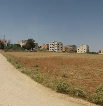 أرض للبيع في أخرى