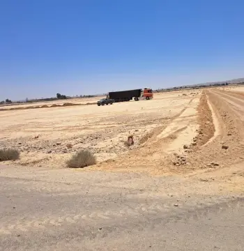 أرض للبيع في Al-Qatraneh