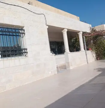 شقة للبيع في Rhab