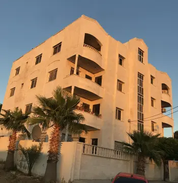 شقة للإيجار في Romtha