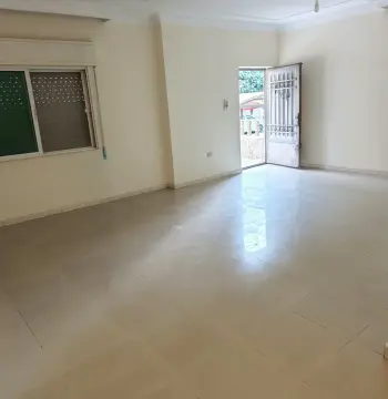 شقة للبيع في ضاحية الاستقلال