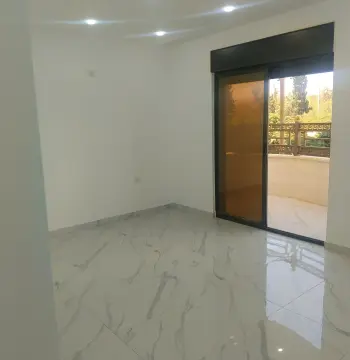 شقة للإيجار في الأمير حمزة