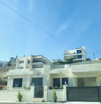 فيلا للبيع في شارع الاردن