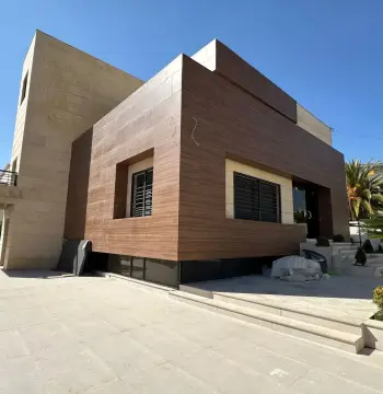 Luxurious Independent Villa with Private Pool for Rent in Abdoun #10810