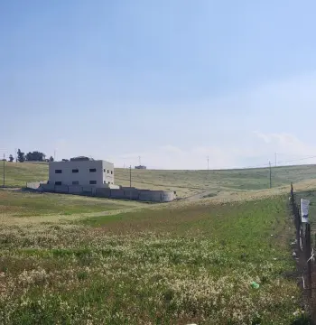 أرض للبيع في شارع المية