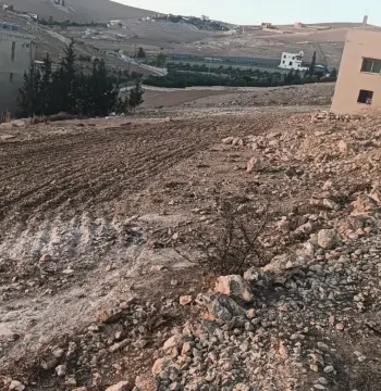 أرض للبيع في Graisa