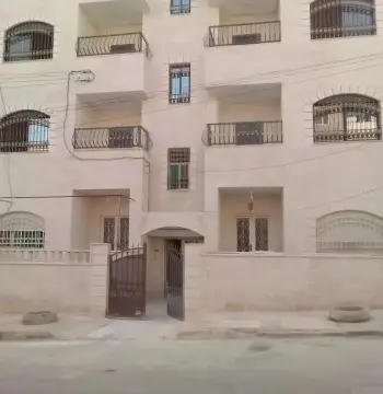 شقة للبيع في Hay Ramzi