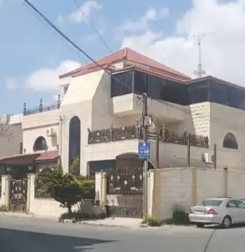 فيلا للإيجار في ام السماق