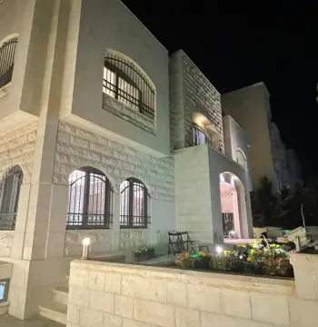 فيلا للبيع في ضاحية الرشيد