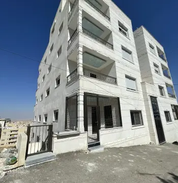 شقة للبيع في Jabal Al Mugheir