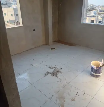 شقة للبيع في Al Husn