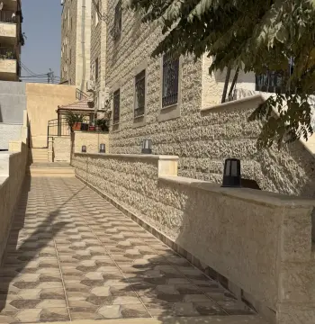 شقة للبيع في Al Rahebat Al Wardiah