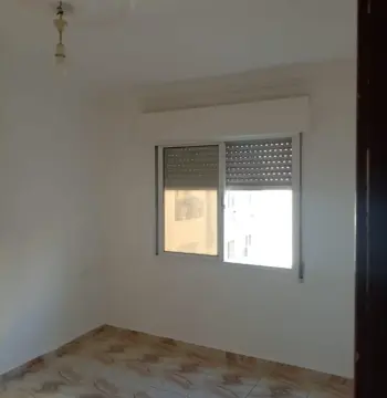 شقة للبيع في University Street