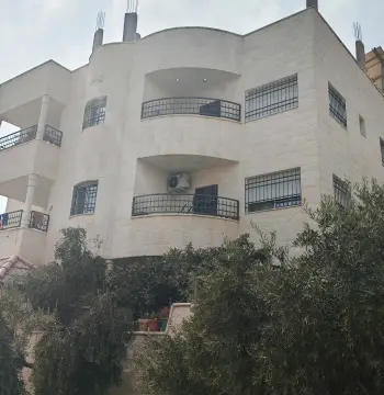 شقة للإيجار في Aydoun