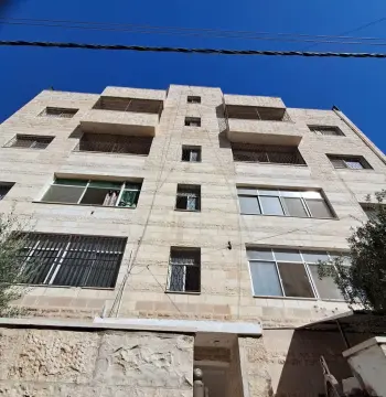 شقة للإيجار في University Street