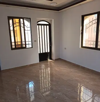 شقة للبيع في Jabal Tareq