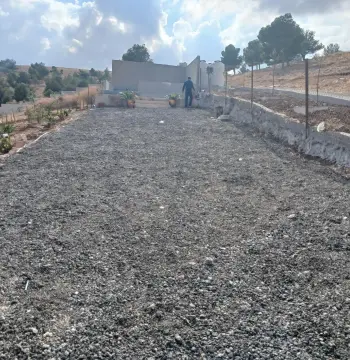 أرض للبيع في Birayn