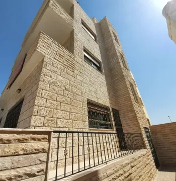 شقة للإيجار في أخرى