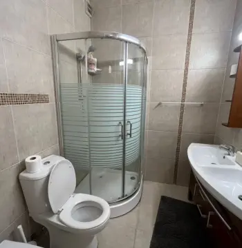Three bedroom apartment for rent in Abdoun #3570